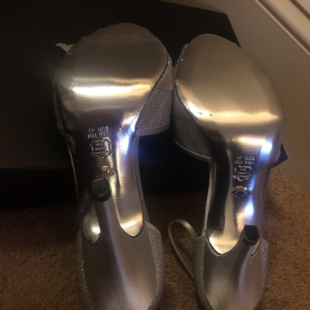 Shoes - Picture 3 of 3